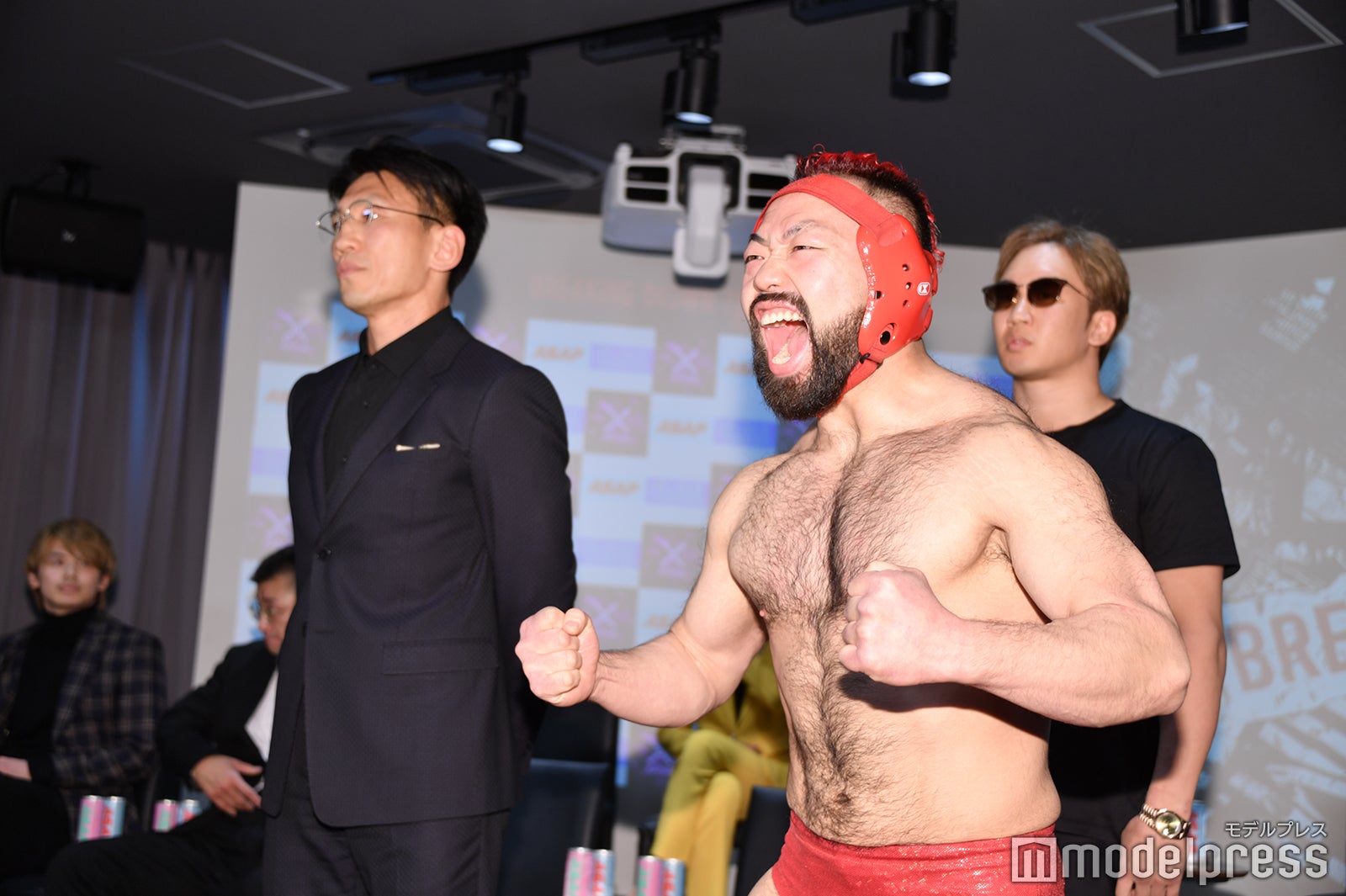 秀虎、八須拳太郎（C）モデルプレス