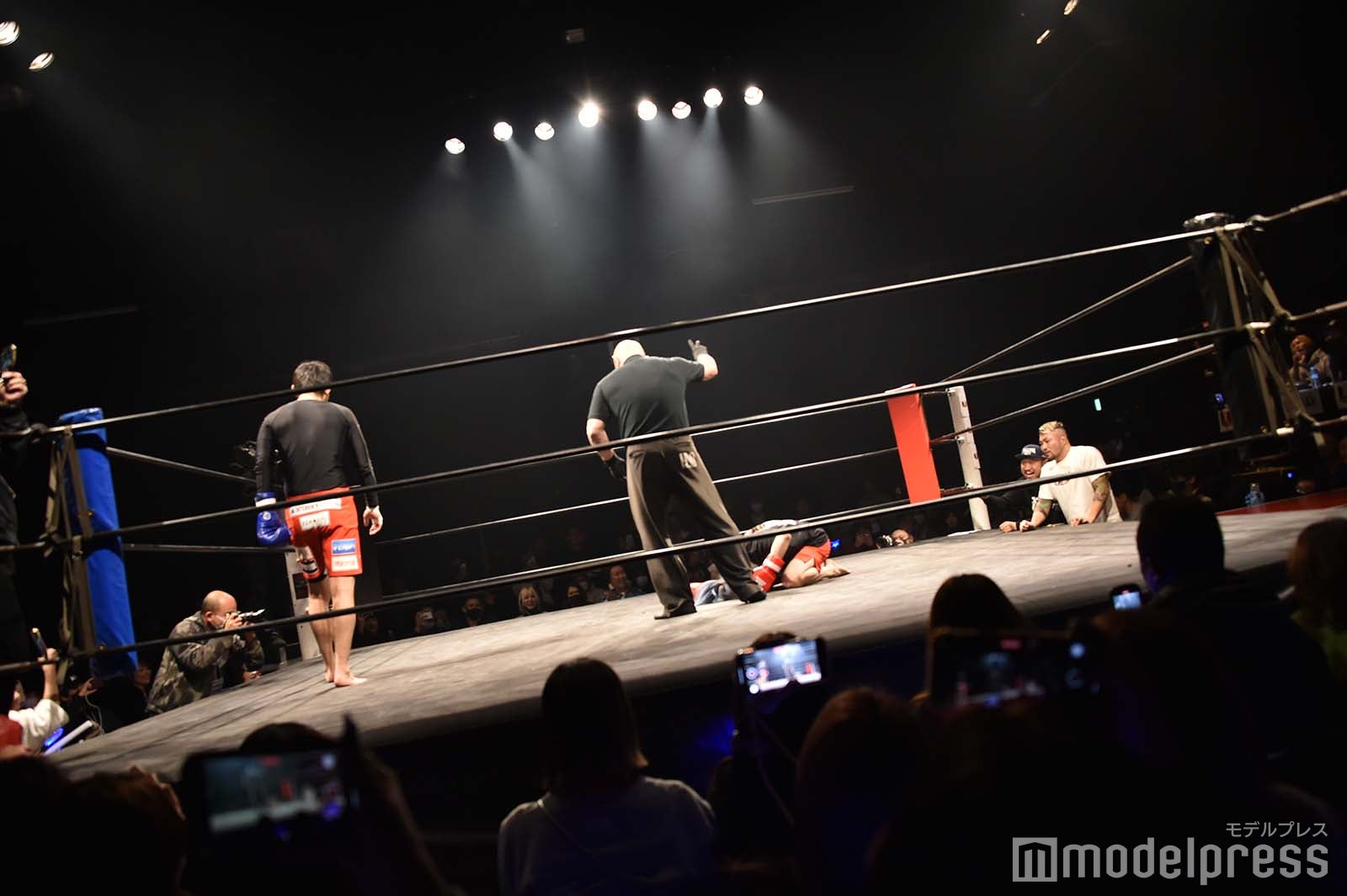 （C）モデルプレス