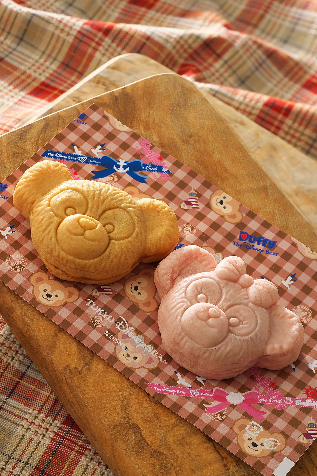 ハッピーフレンズ（チョコレート＆ブルーベリー）￥430／（C）Disney