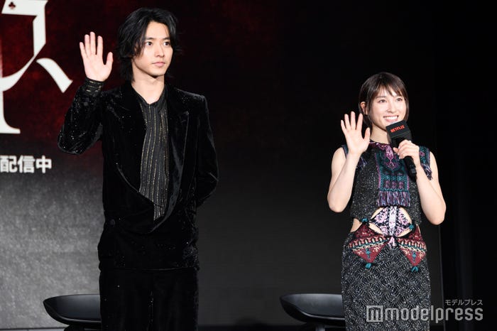 山崎賢人、土屋太鳳(C)モデルプレス