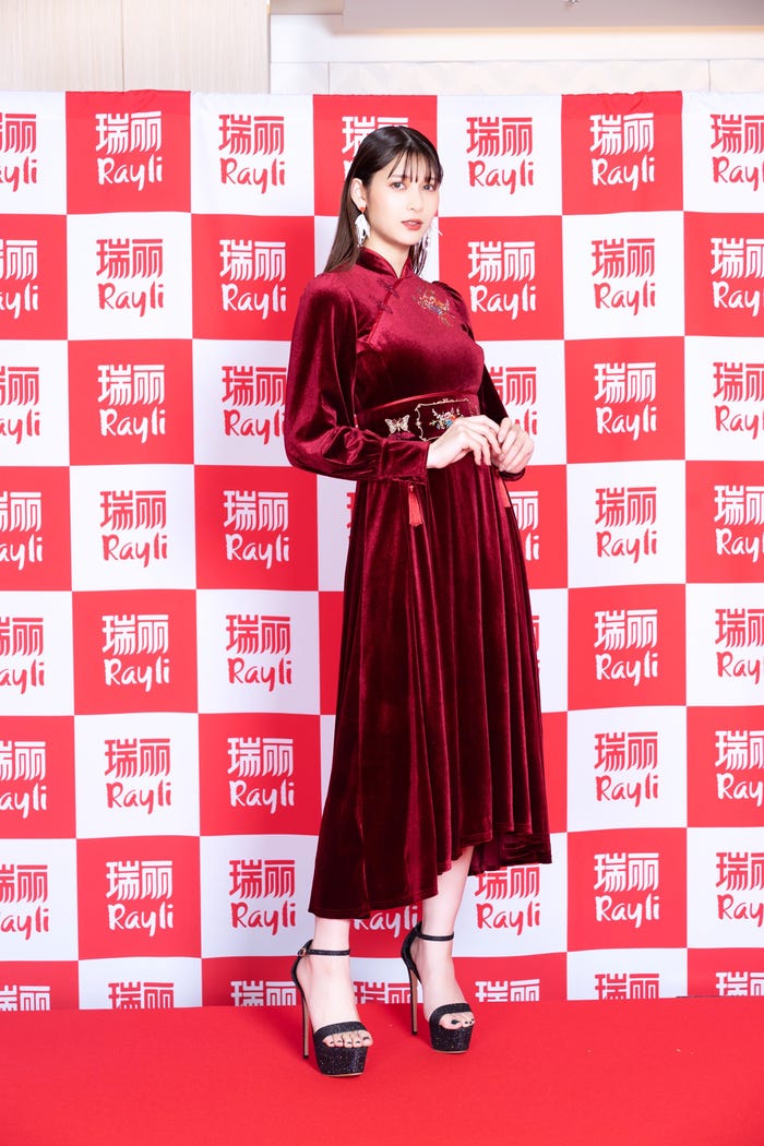 アンジェラ芽衣(C)瑞麗