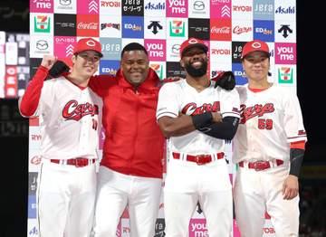 打撃練習後にベンチで一言「今日は打つ」→本当に一発 広島・ファビアン予告弾に安仁屋氏も笑顔