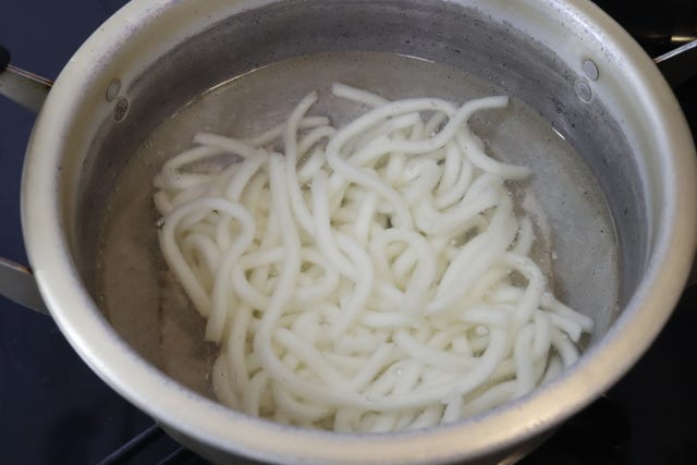 ダイソー　讃岐の天ぷらうどん