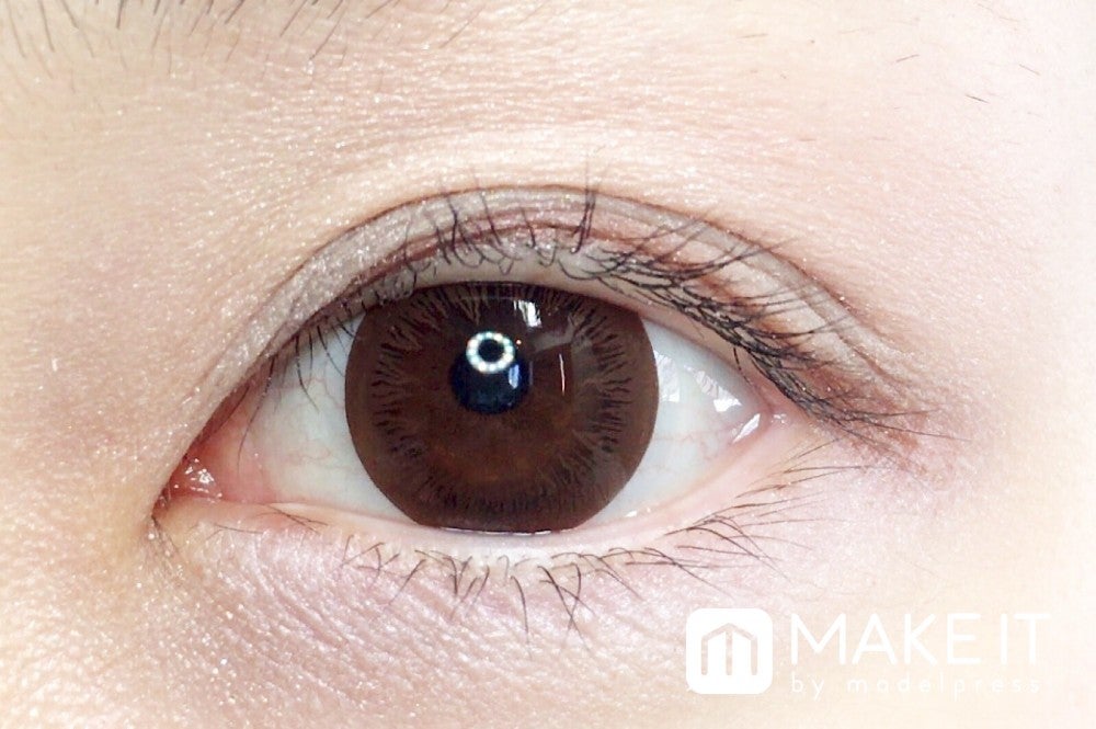 ルナソル／シャインフォールアイズ／03 Elegant 使用 (C)メイクイット