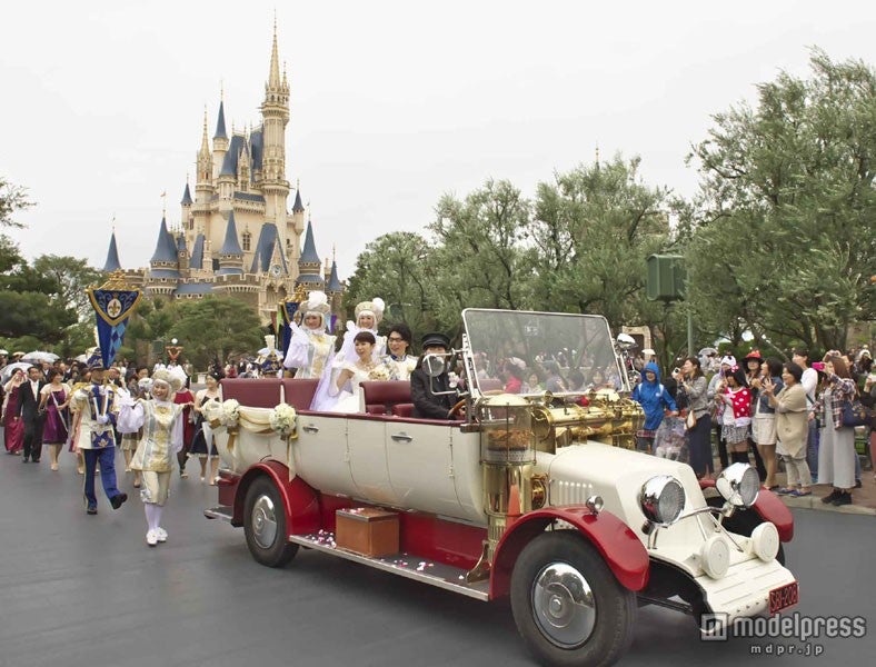 行進の様子（C）Disney