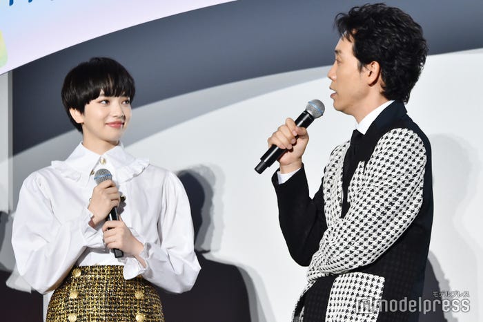 小松菜奈、大泉洋 (C)モデルプレス