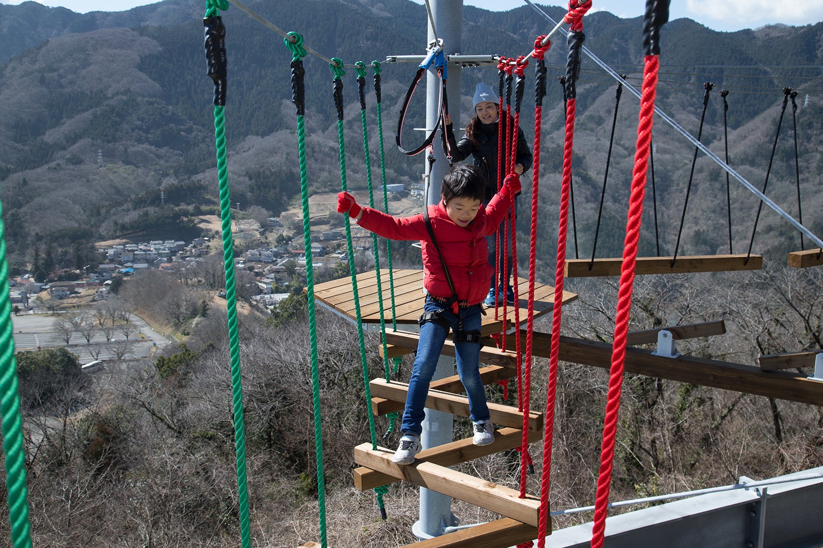 のこぎりの刃（1階フロア）／画像提供：富士急行