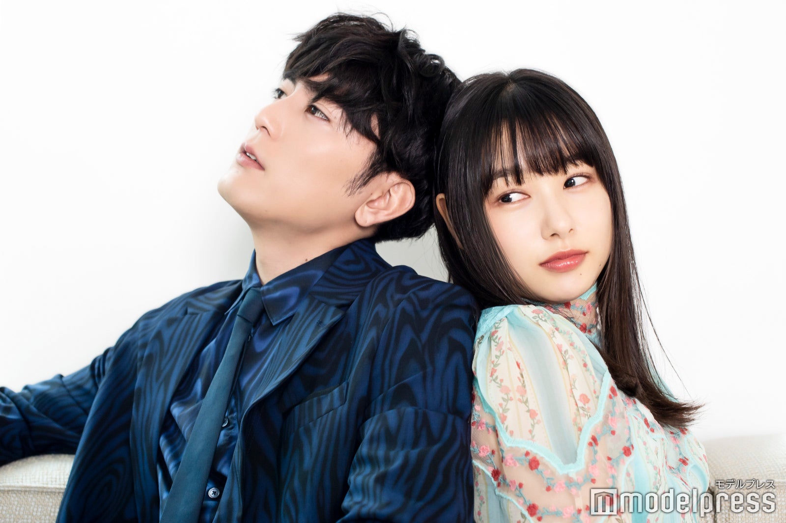 間宮祥太朗、桜井日奈子（C）モデルプレス