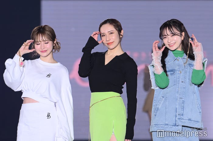 ヘラヘラ三銃士/まりな、ありしゃん、さおりん(C)モデルプレス