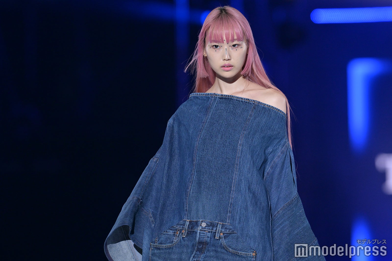 （C）モデルプレス