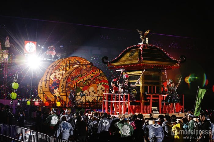 「桃神祭」の様子/Photo by HAJIME KAMIIISAKA+Z