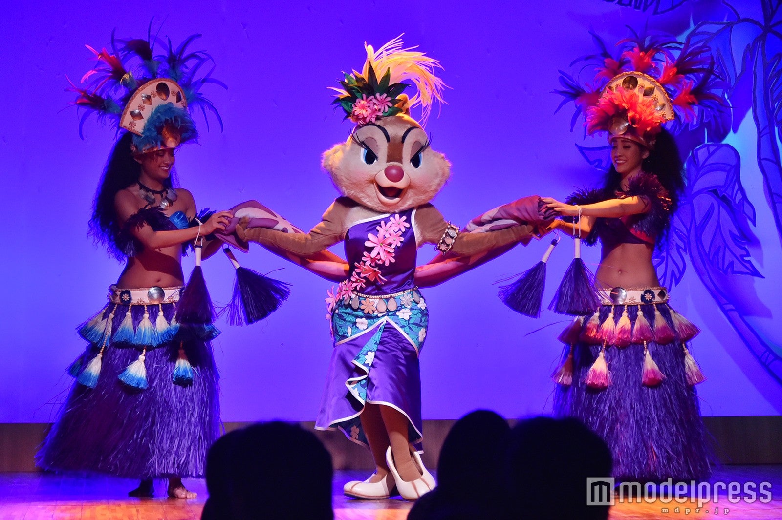 「ミッキーのレインボー・ルアウ」（C）モデルプレス