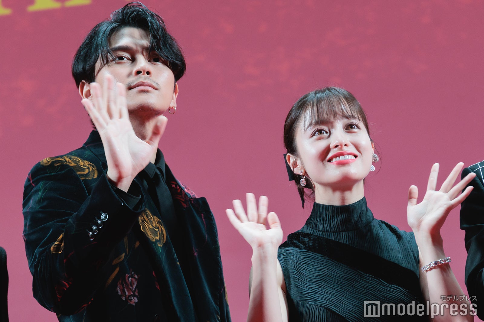 眞栄田郷敦、橋本環奈（C）モデルプレス