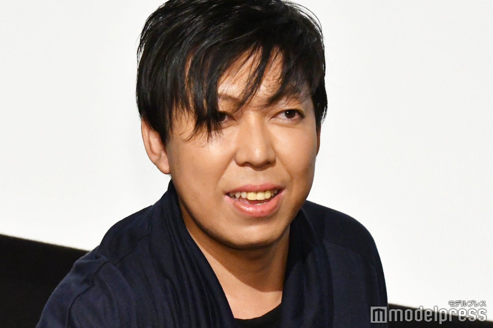 戸塚純貴 感極まり涙 W山崎 が熱い抱擁 銀魂2 モデルプレス 戸塚純貴 感極まり涙 W山崎 が熱い抱擁 銀魂2 モデルプレス
