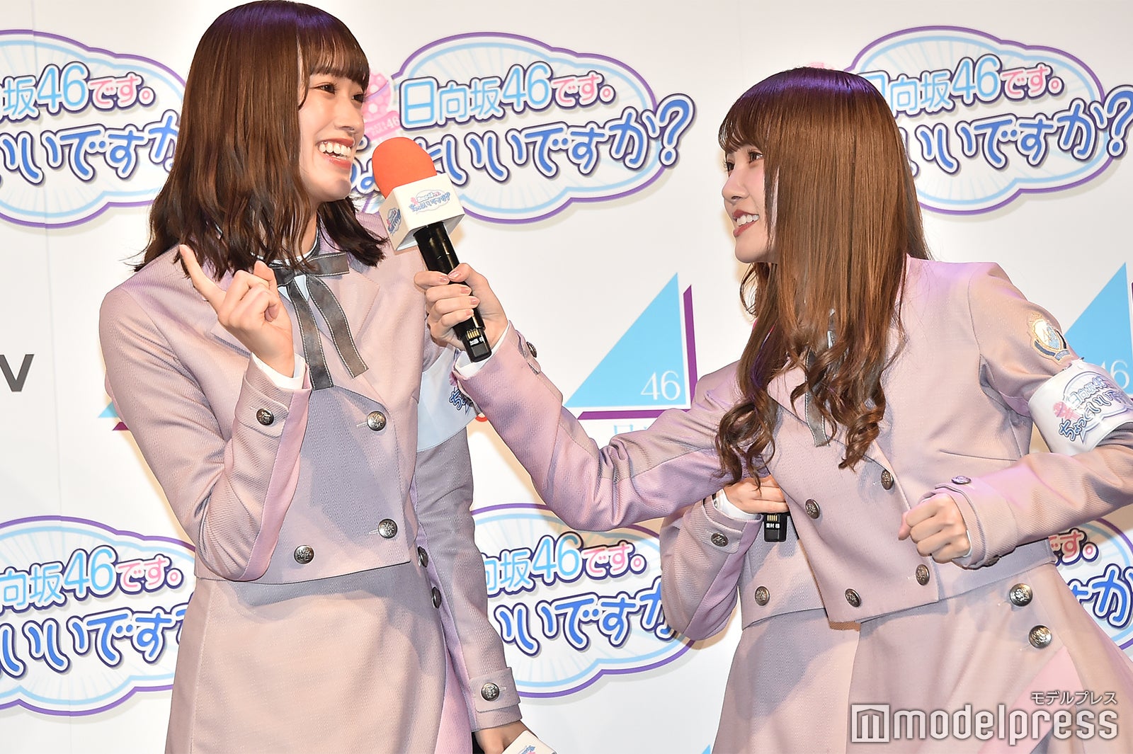 佐々木久美、加藤史帆 （C）モデルプレス