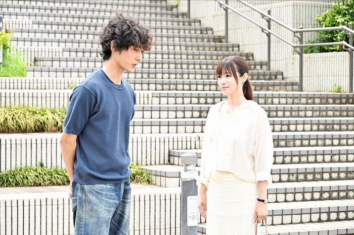 上杉柊平、深田恭子「18/40~ふたりなら夢も恋も~」第4話より(C)TBS
