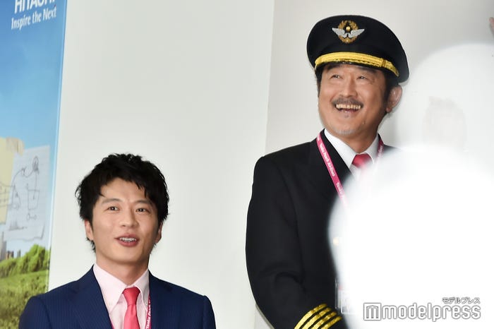 田中圭、吉田鋼太郎 (C)モデルプレス