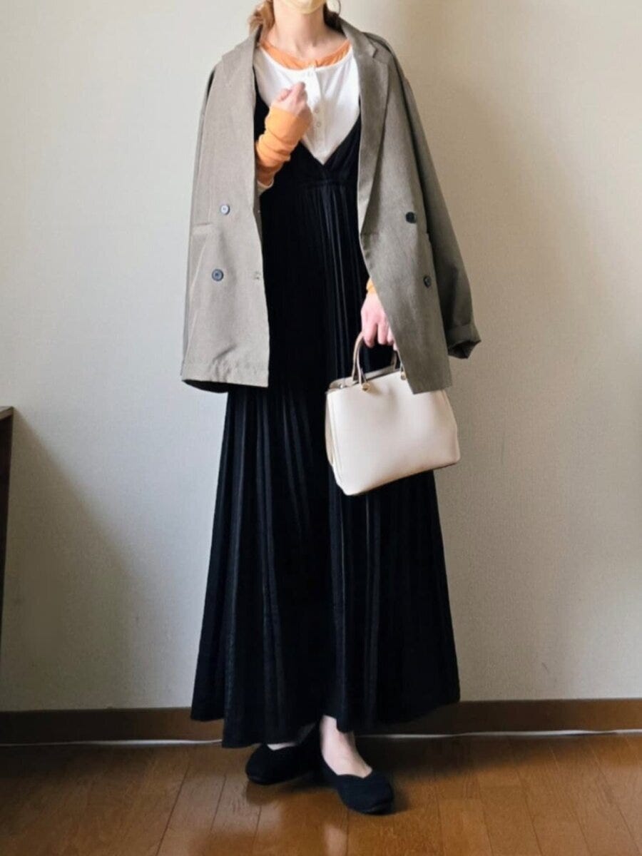 黒キャミワンピースコーデ2