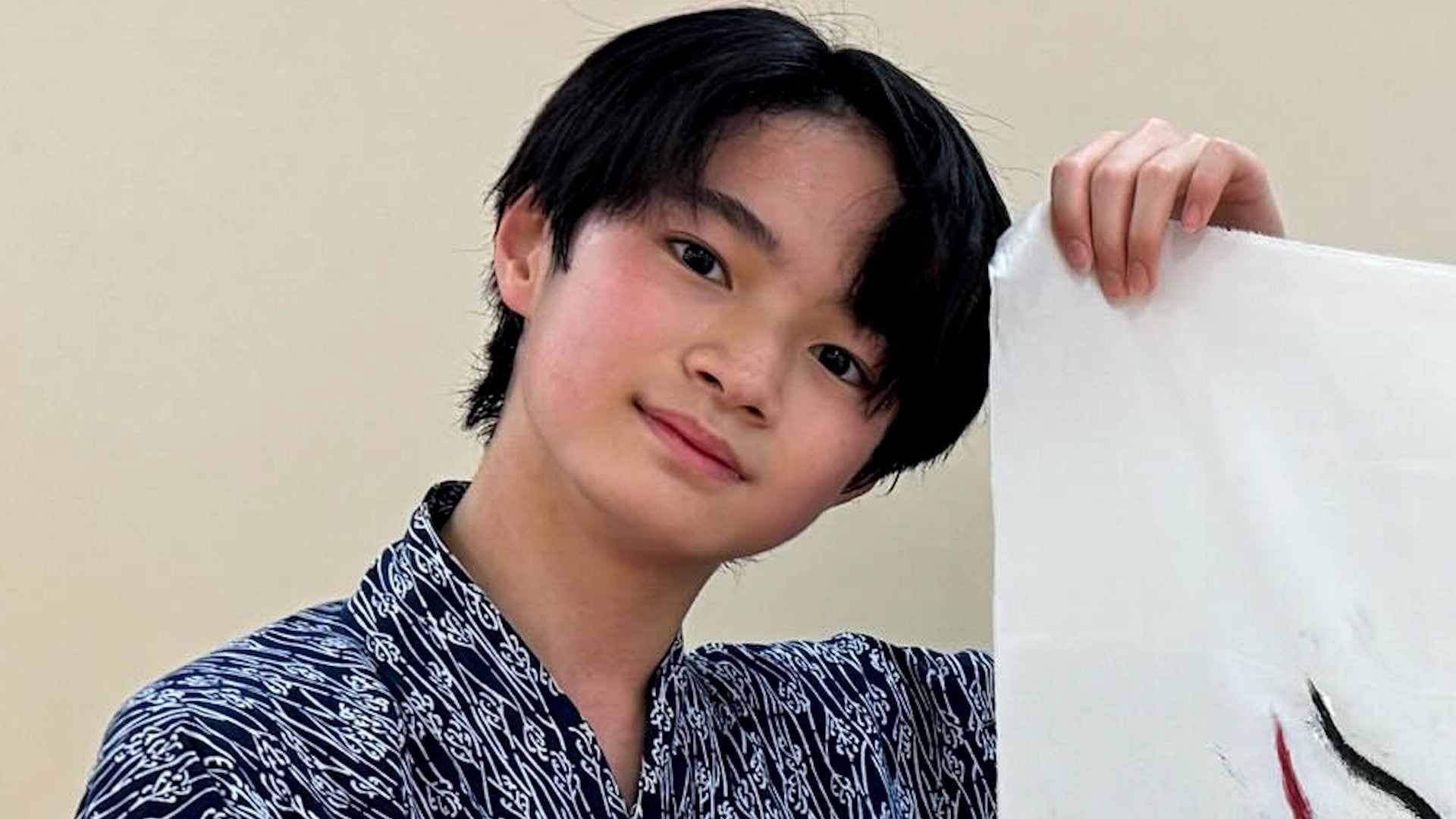 映画『国宝』に出演＆松村北斗の幼少期も演じた越山敬達、最新の雑誌オフショットに反響「17歳には見えない」「本当にかっこいい」