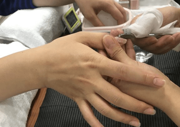 綺麗な指先の基本は、日々のケア