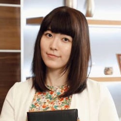 松井珠理奈“前髪ぱっつん”で「6年前の役をもう一度演じるとは」『鍵のかかった部屋 特別編』に出演