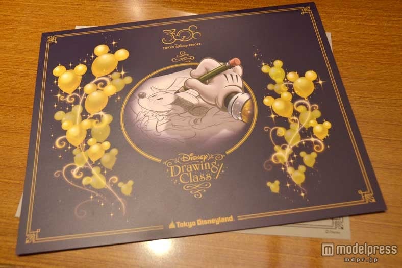 画像6/7) ディズニー30周年「お絵かき特別講座」を体験してみた ミッキー&ミニー新コスが完成するまで モデルプレス ディズニードローイングクラス色鉛筆