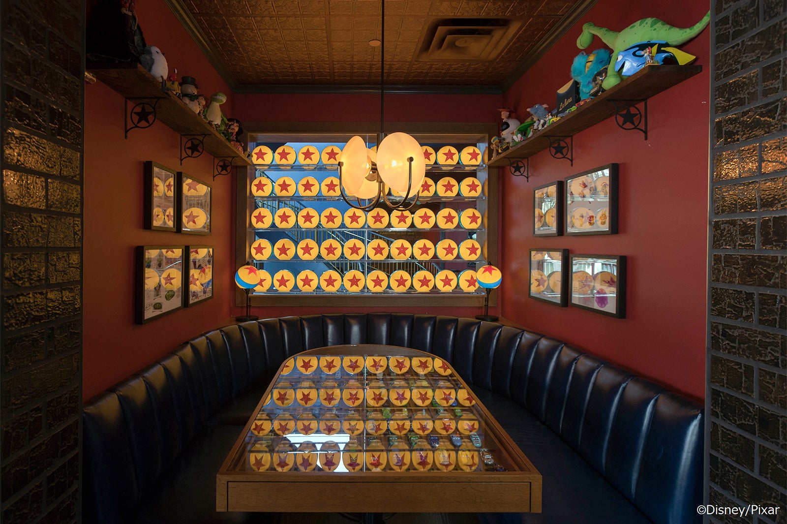 ランプライト・ラウンジ（C）Disney/Pixar