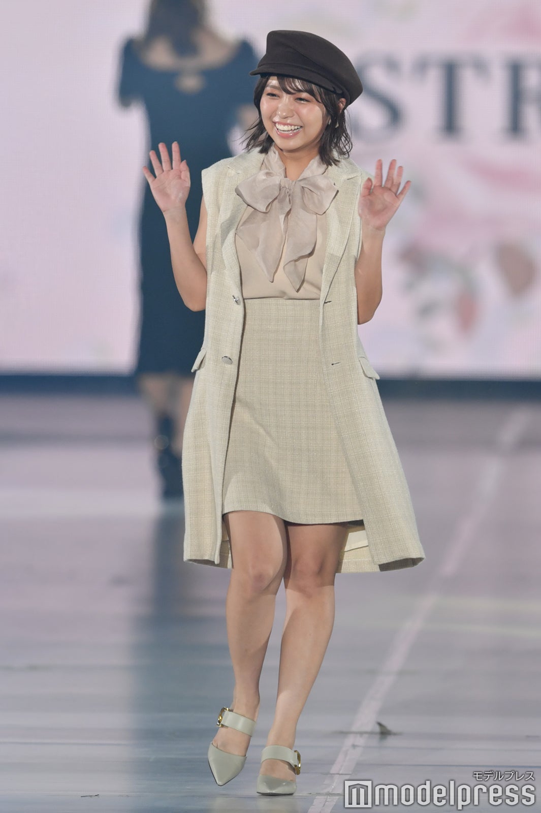 （C）モデルプレス