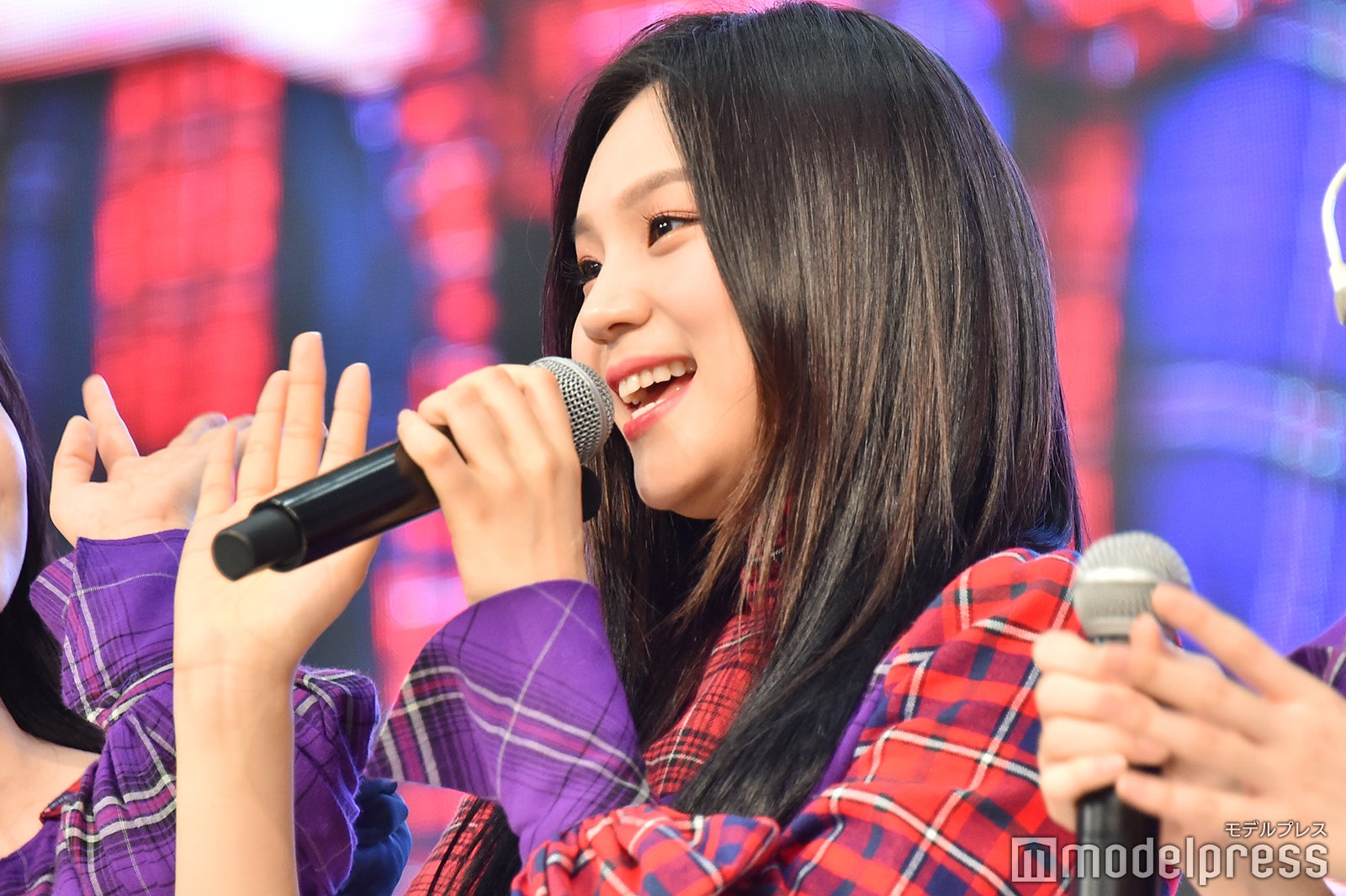 オムジ（C）モデルプレス