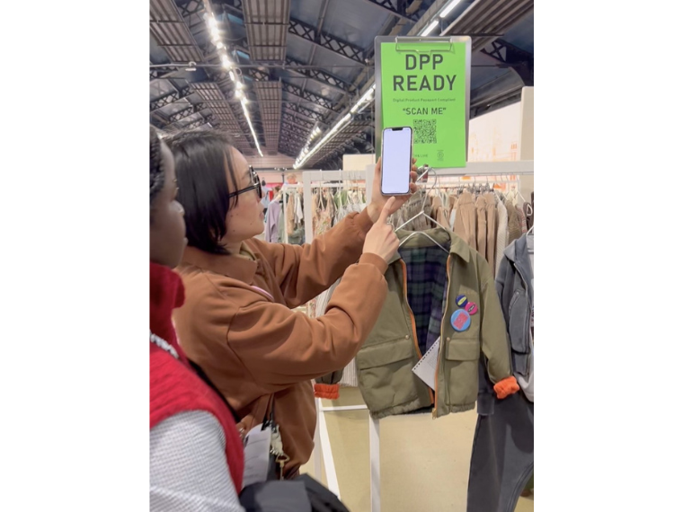 いち早くDPPを試験導入 「アーチ＆ライン」、パリ子供服見本市で手応え
