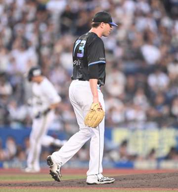ロッテ 貯金3へ6度目のトライも失敗 5位に後退 先発ロングが3イニング連続被弾6失点 打線も好機生かせず