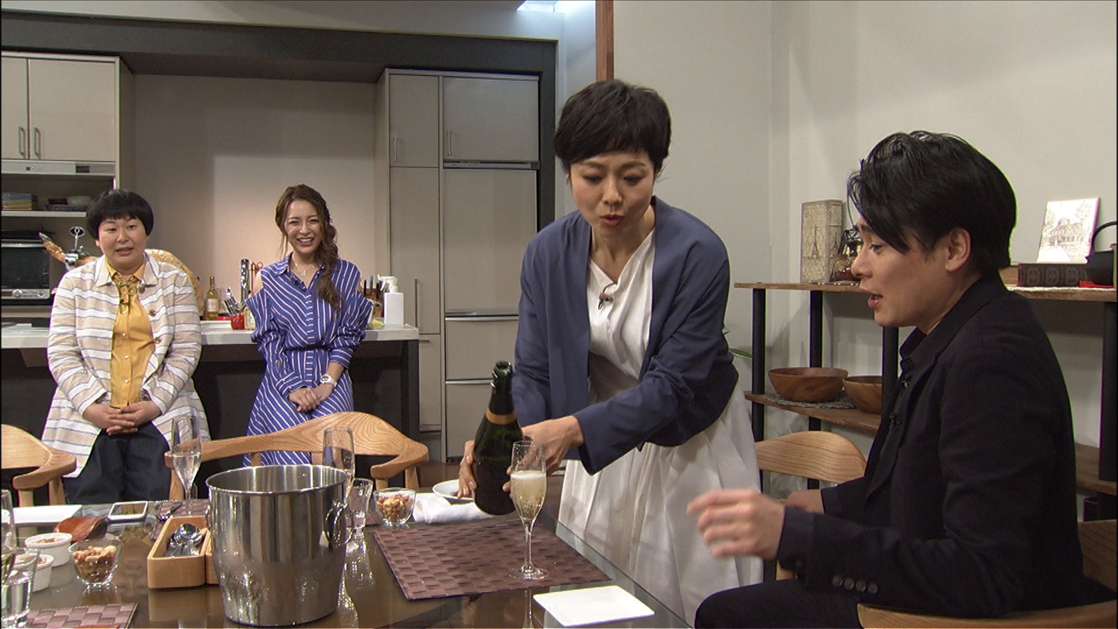 大島美幸、進撃のノア、有働由美子、吉村崇 （C）日本テレビ