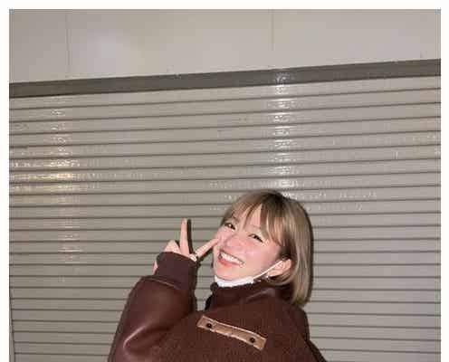 岡崎紗絵、期間限定“金髪”イメチェン「教場II」とのギャップが話題に