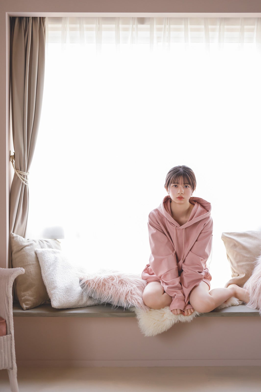 桜田ひより、リアル“S級美少女”に「週マガ」初登場