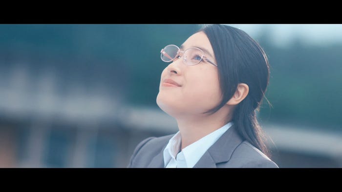 土屋太鳳出演の動画より(提供写真)