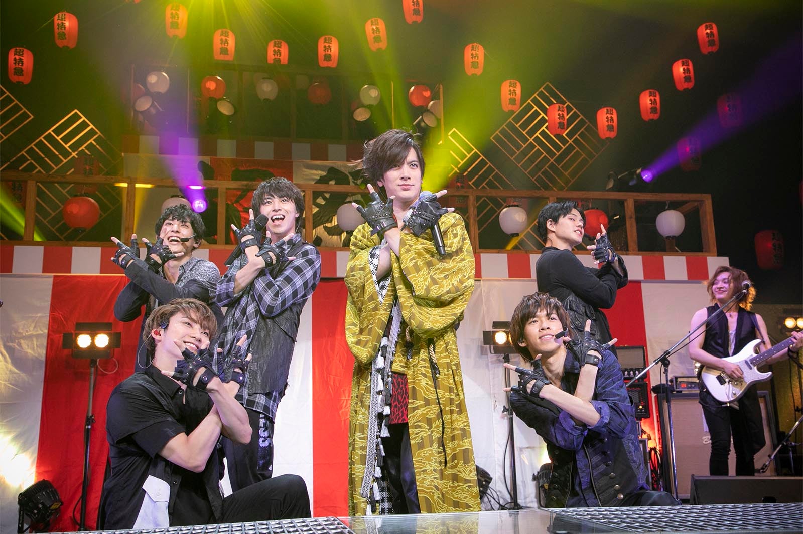 DAIGOと超特急（写真：米山三郎、深野輝美、冨田望）