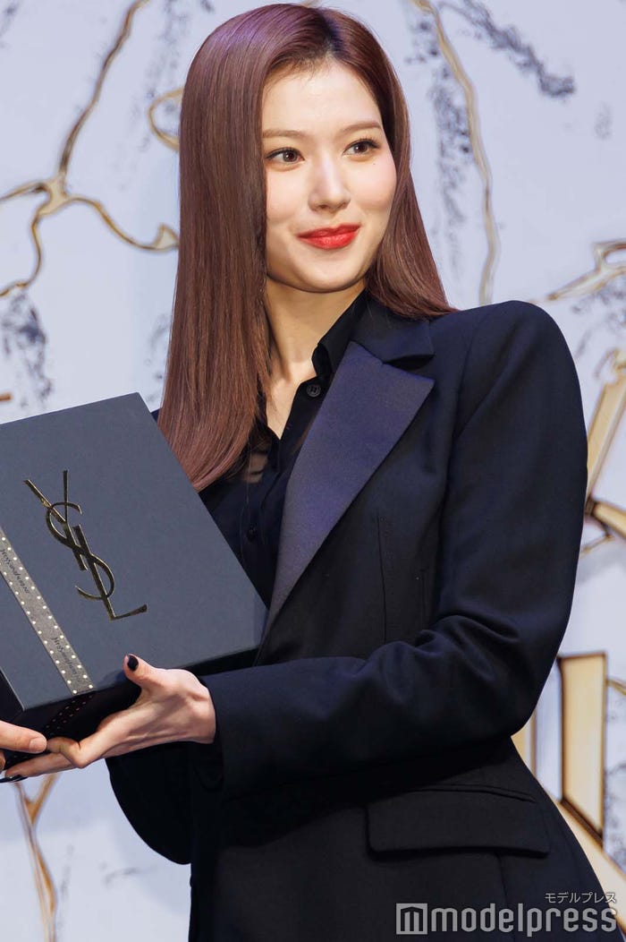 サナ(C)モデルプレス