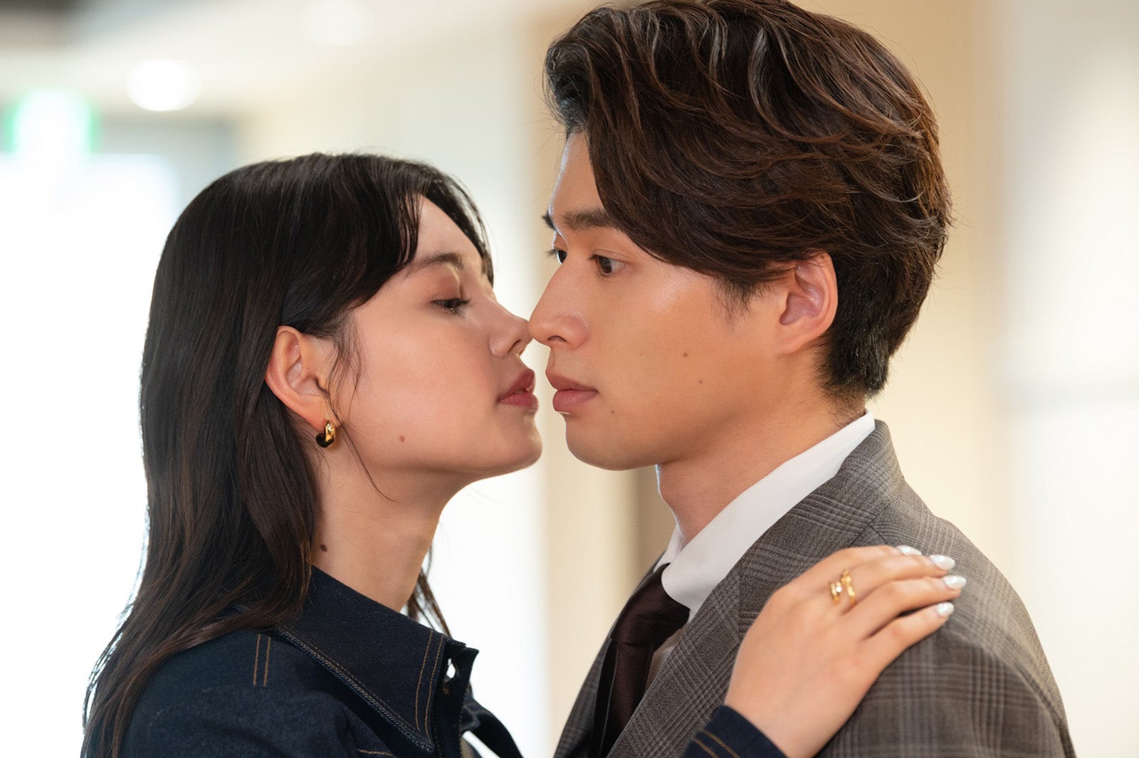 村上愛花、白洲迅／「ANIMALS-アニマルズ-」第4話より（C）AbemaTV, Inc.