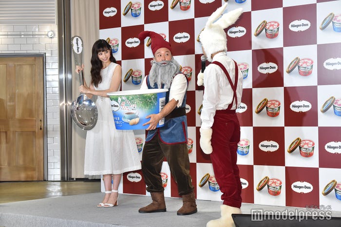 中条あやみ、西村瑞樹、小峠英二(C)モデルプレス