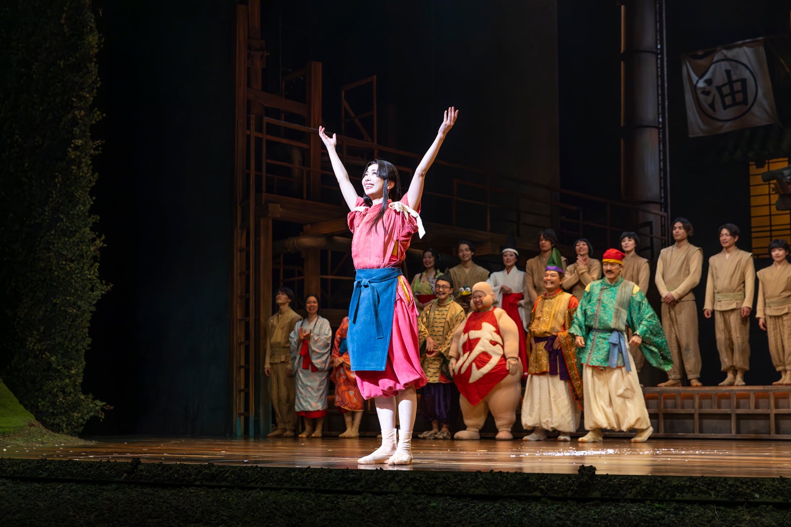 舞台「千と千尋の神隠し」（C）EllieKurttz