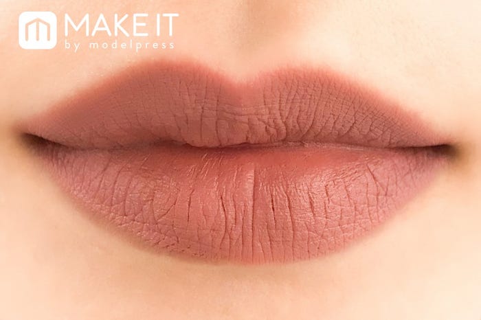 ルージュ アンリミテッド アンプリファイド マット/AM BG 972使用 (C)メイクイット