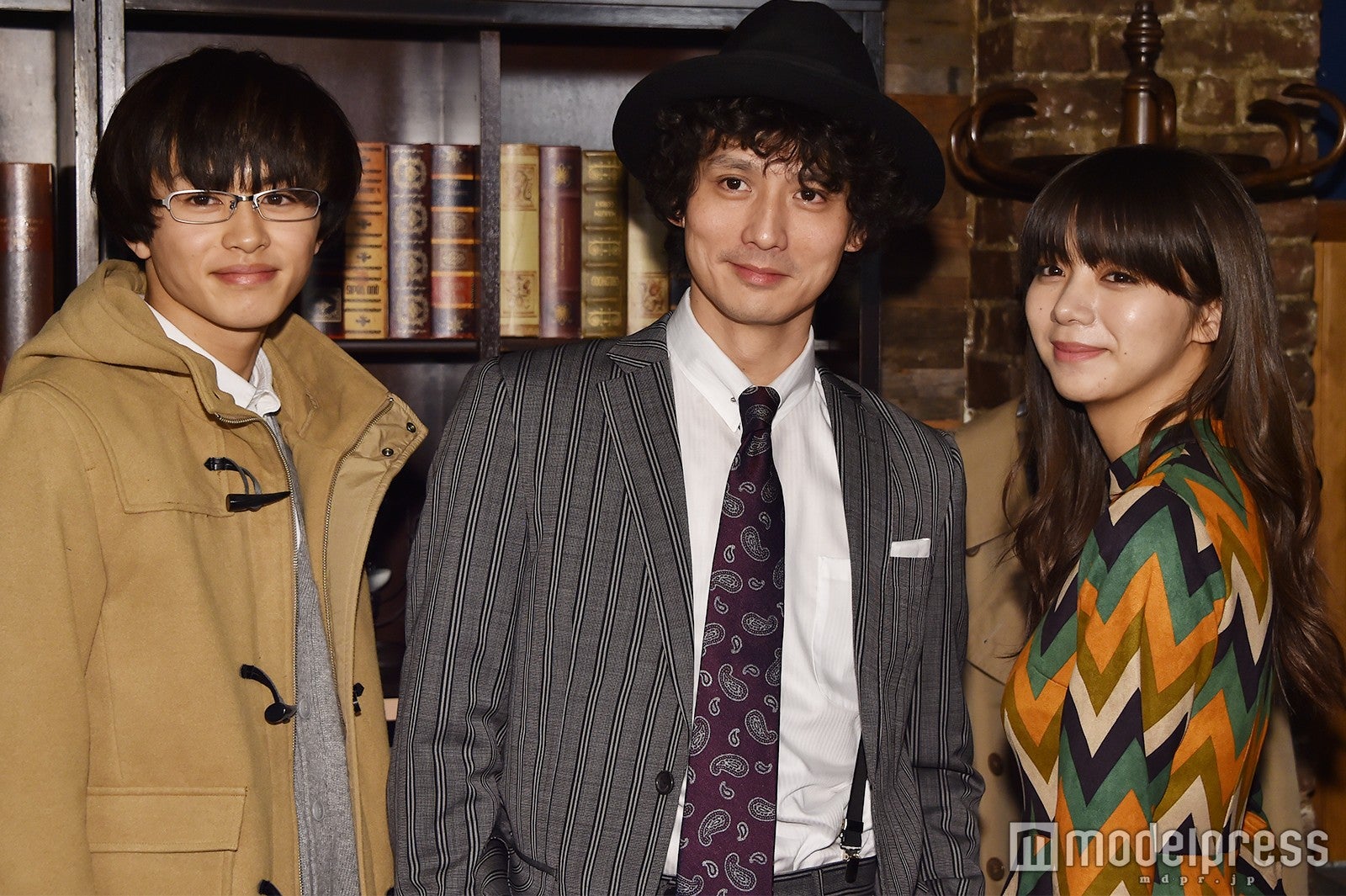 （左から）草川拓弥、安藤政信、池田エライザ （C）モデルプレス