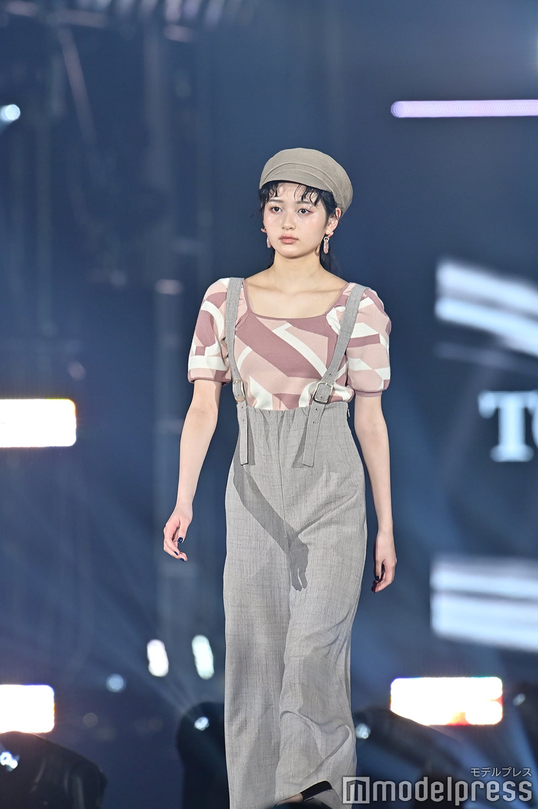 加藤栞（C）モデルプレス