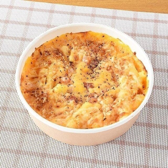 ファミリーマート 濃厚チーズソースのマッケンチーズグラタン ファミリーマートの濃厚チーズソースのマッケンチーズグラタンのビジュアル