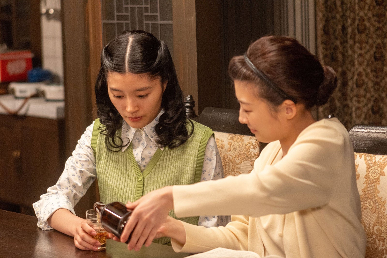 川床明日香、伊藤沙莉「虎に翼」第118話（C）NHK