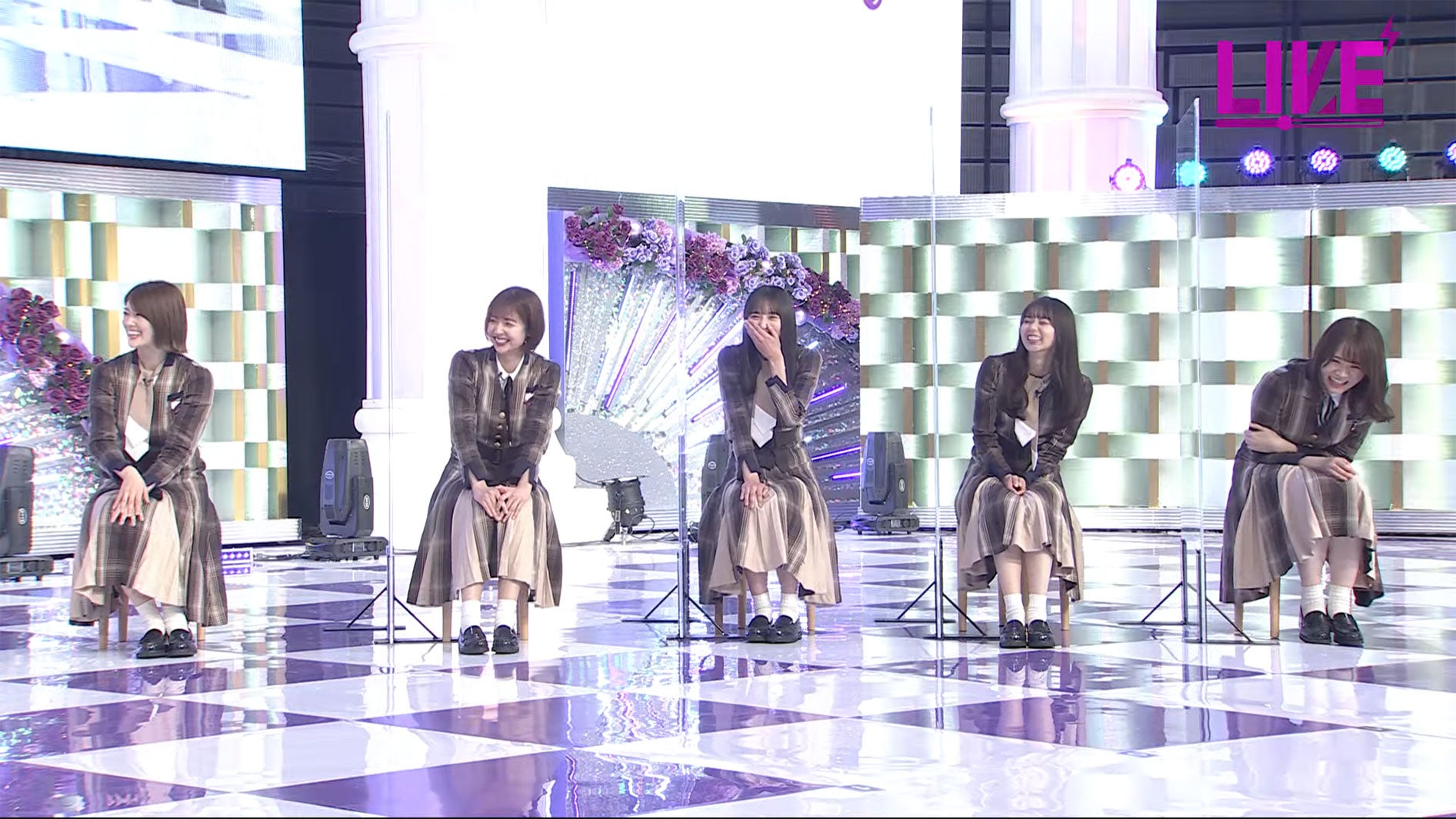 樋口日奈、和田あまや、遠藤さくら、齋藤飛鳥、山崎怜奈／乃木坂46YouTubeチャンネル「乃木坂配信中」乃木坂46時間TVより