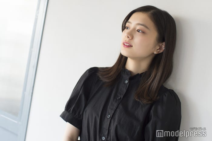 紺野彩夏(C)モデルプレス