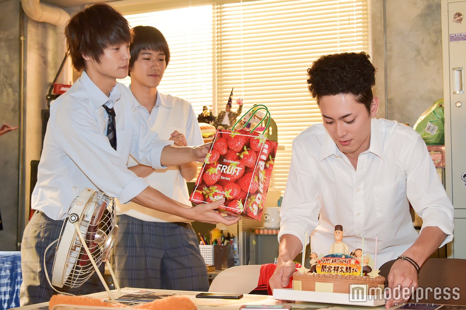 間宮祥太朗のバースデーをお祝い（C）モデルプレス