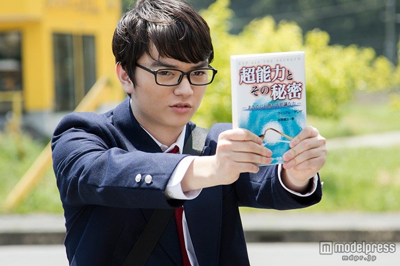 染谷将太主演「みんな！エスパーだよ」世界へ羽ばたく