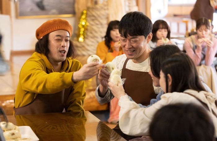 エレキコミック「日曜の夜ぐらいは…」第1話より(C)ABCテレビ